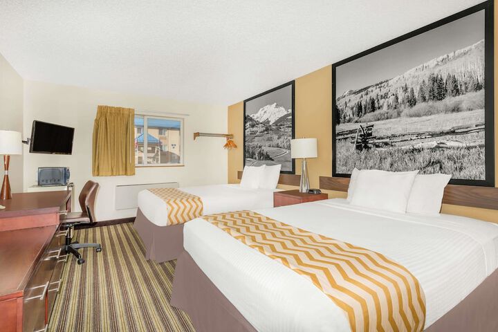 Room 16 of 27