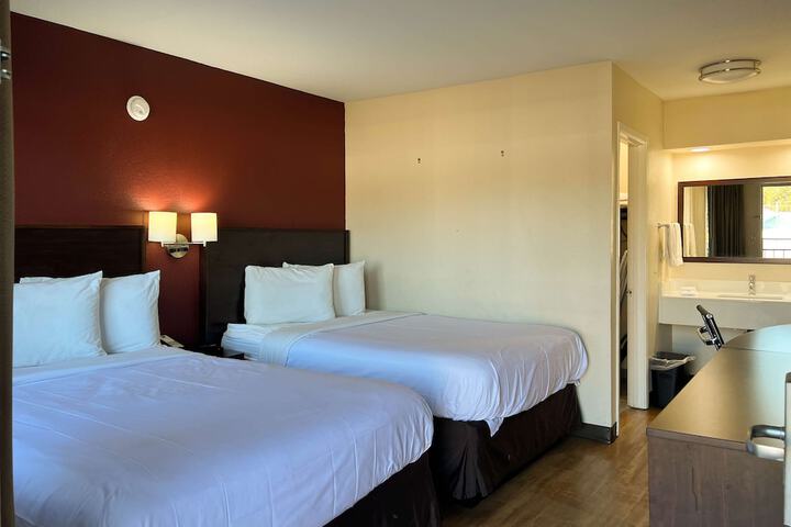 Room 8 of 14