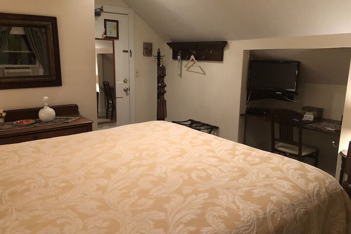 Room 36 of 62