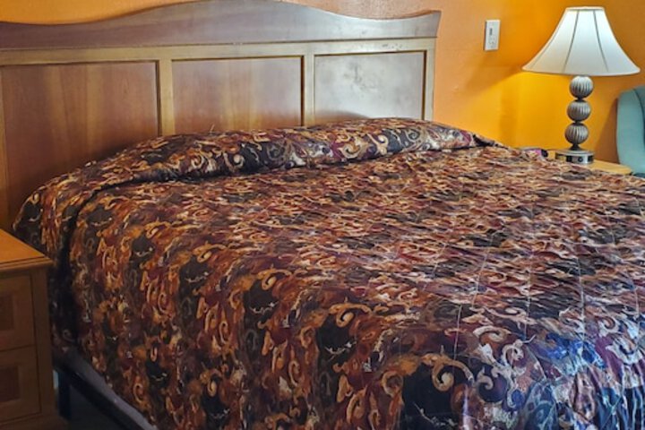 Room 52 of 154
