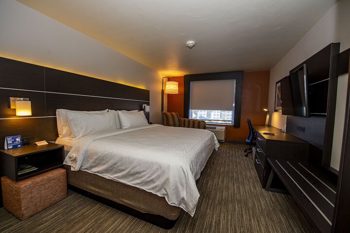Room 43 of 79
