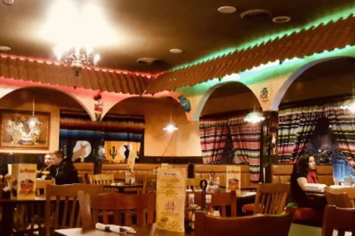 Dining 48 of 68
