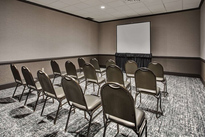DoubleTree by Hilton Lansing