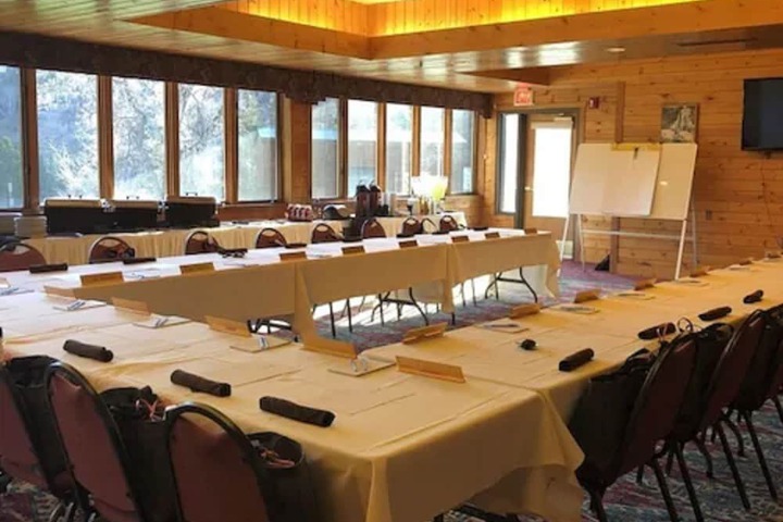 Spearfish Canyon Lodge