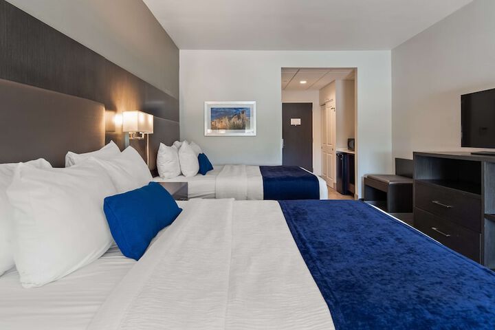 Room 9 of 30