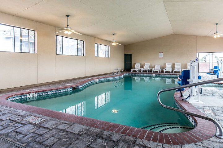 Pool 11 of 58