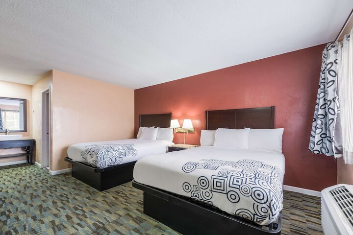 Room 15 of 23