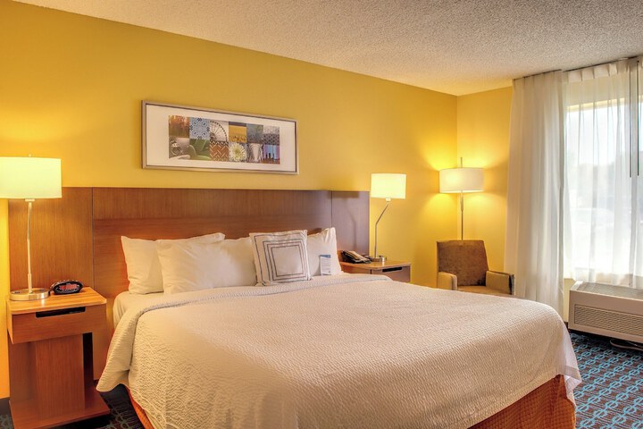 Room 17 of 36