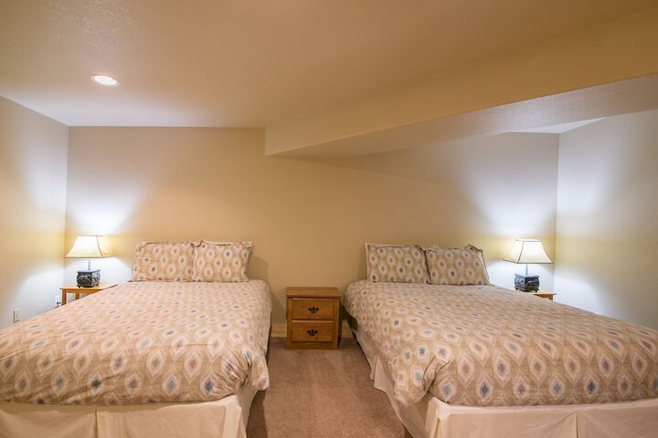Pineview Lodge