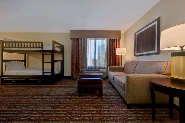 Room 18 of 48