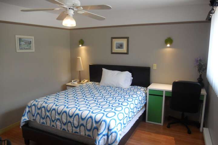 Room 19 of 48