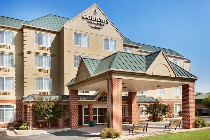 Country Inn & Suites by Radisson Lexington, VA