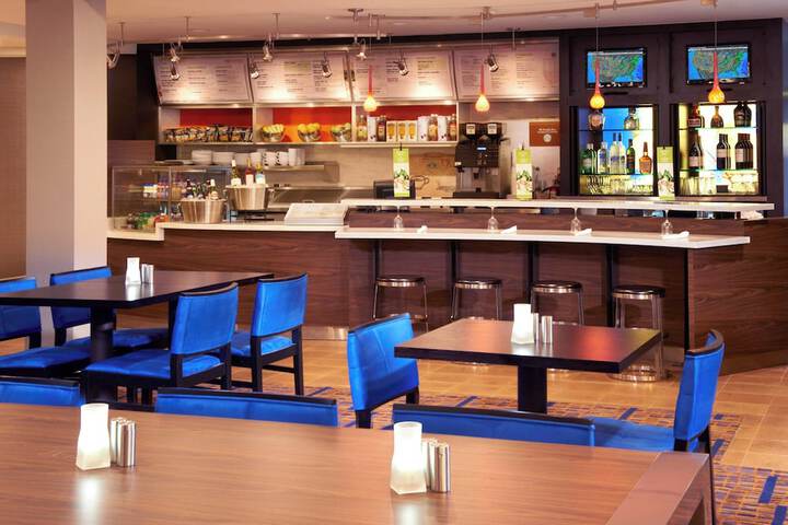 Courtyard by Marriott Toledo Rossford / Perrysburg