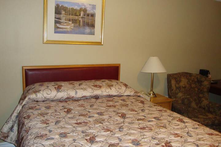 Room 5 of 24