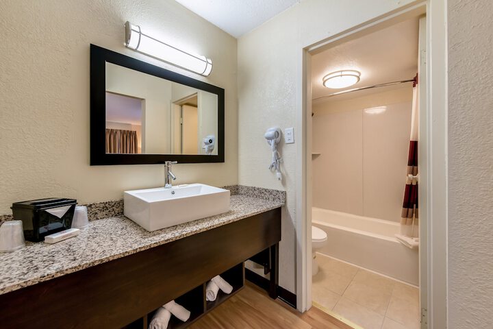 Room 20 of 29