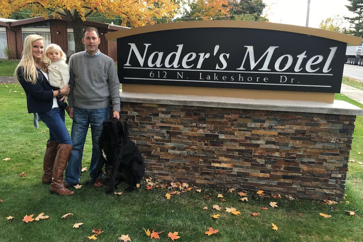 Naders Motel & Suites