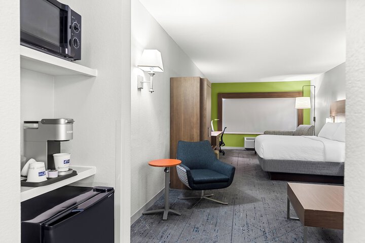 Room 12 of 31