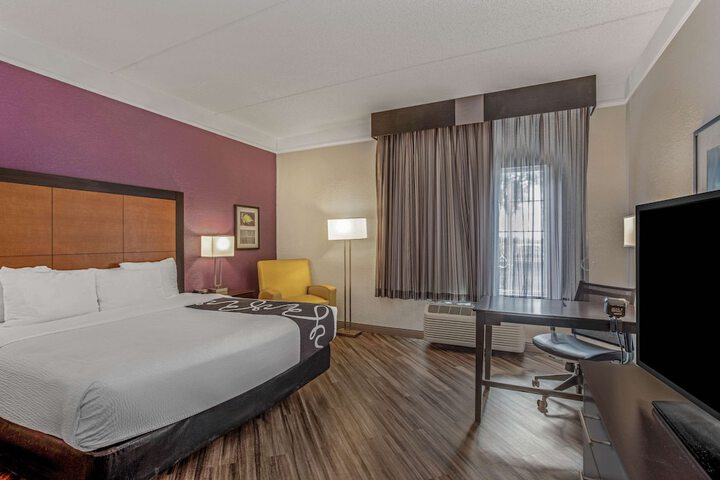 Room 60 of 77