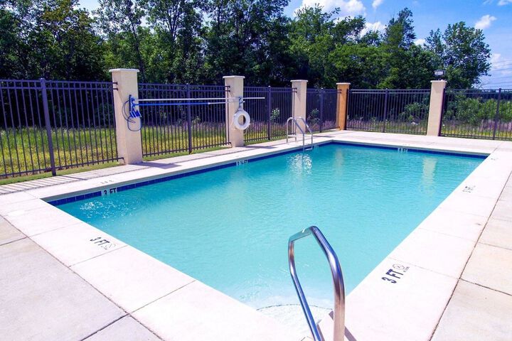 Comfort Suites Airport South