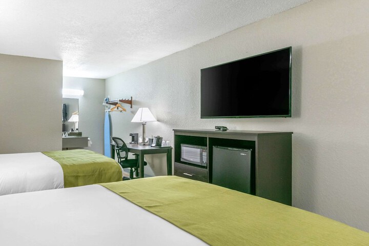 Room 19 of 30