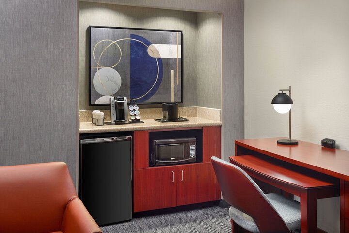 Room 22 of 32
