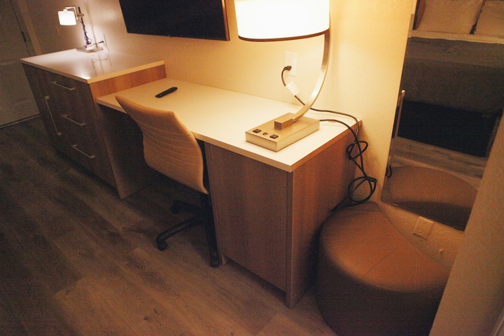 Room 11 of 38