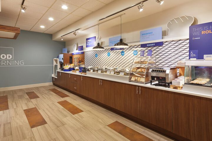 Holiday Inn Express Miami Airport Blue Lagoon Area by IHG