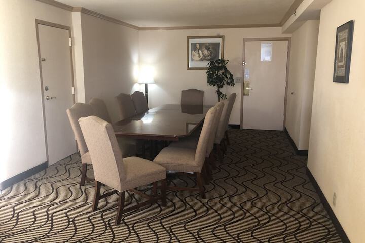 Room 23 of 36