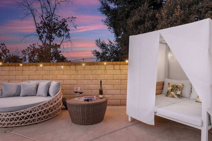 Luxury Pool Home w Theater Games & Mountain View