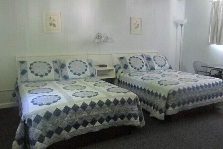 Room 10 of 10