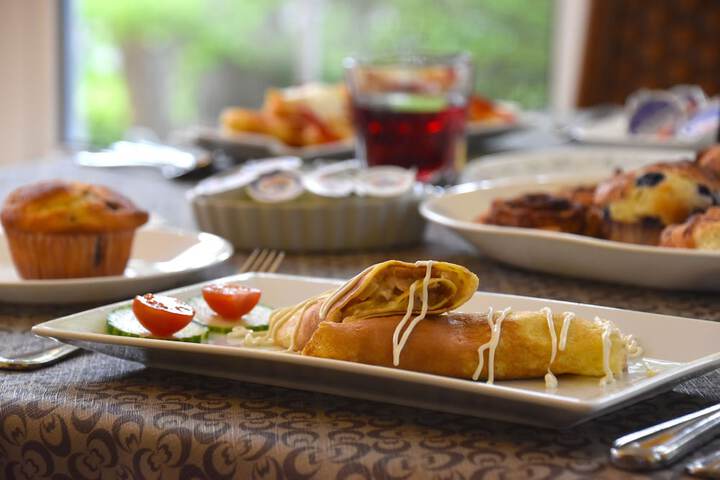 Breakfast/Coffee Service 175 of 183