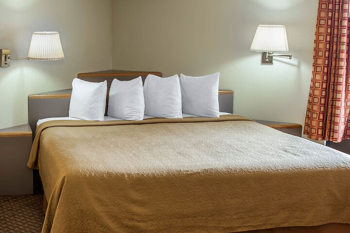 Room 20 of 82