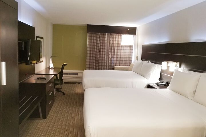 Holiday Inn Express & Suites Miami - Hialeah by IHG