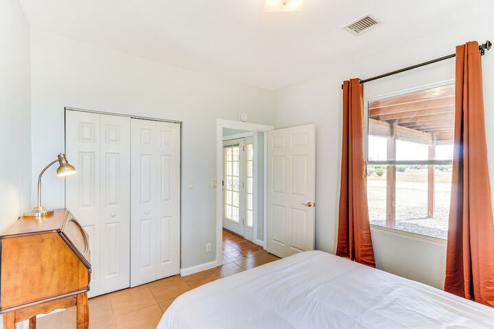 Arizona Desert Vacation Rental w / Pool Access!