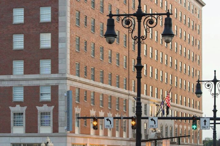 Renaissance Albany Hotel