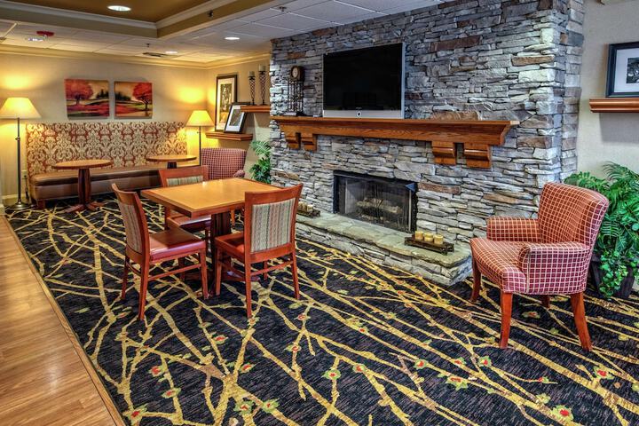 Hampton Inn by Hilton Charlotte / Matthews