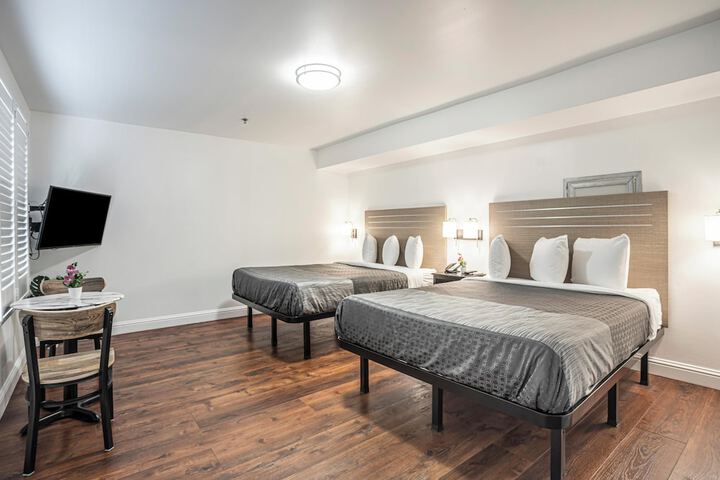Room 21 of 42