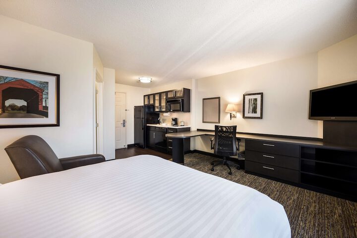 Sonesta Simply Suites Minneapolis Richfield