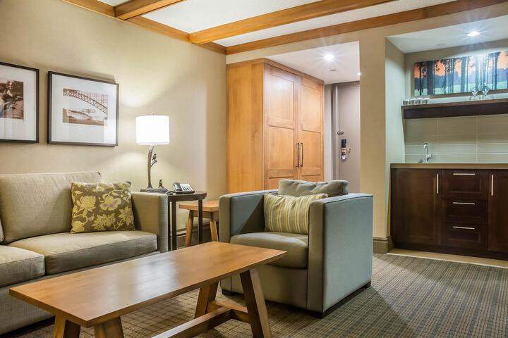 Room 42 of 80