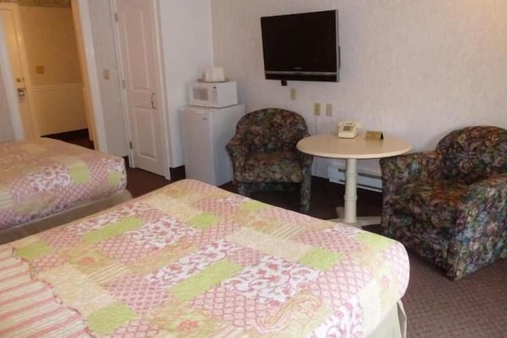 Room 53 of 87