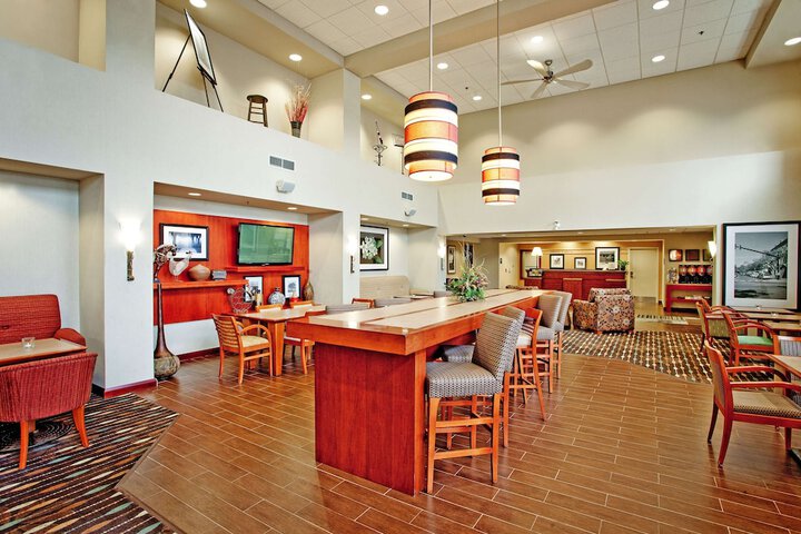 Hampton Inn & Suites Barrie