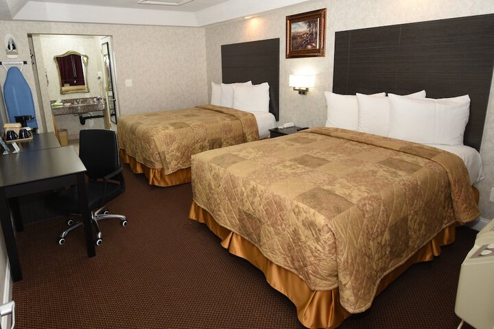 Room 18 of 35
