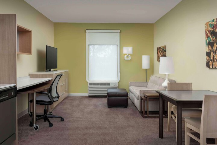 Room 19 of 28
