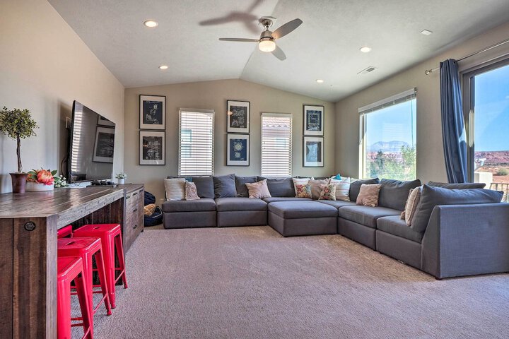 Utah Home w / Pool & Hot Tub Access Mtn Views!