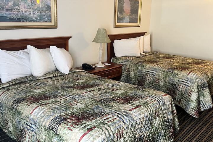 Room 6 of 11