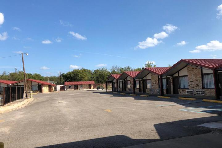 Kings Inn Mexia