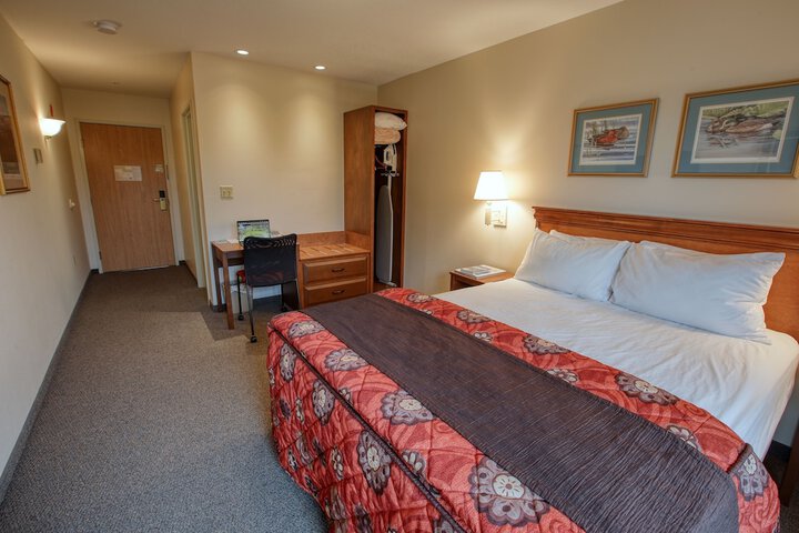 Room 21 of 38