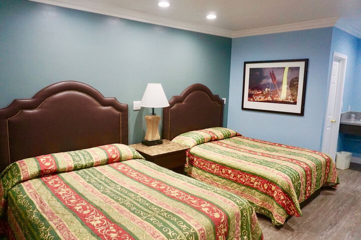 Room 9 of 22