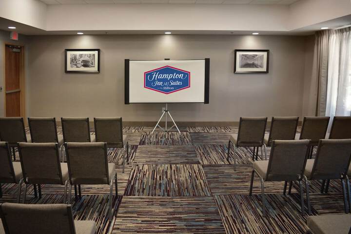 Hampton Inn & Suites Philadelphia / Media