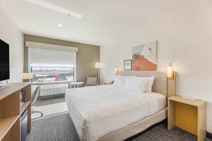 Spark by Hilton Garland Dallas East